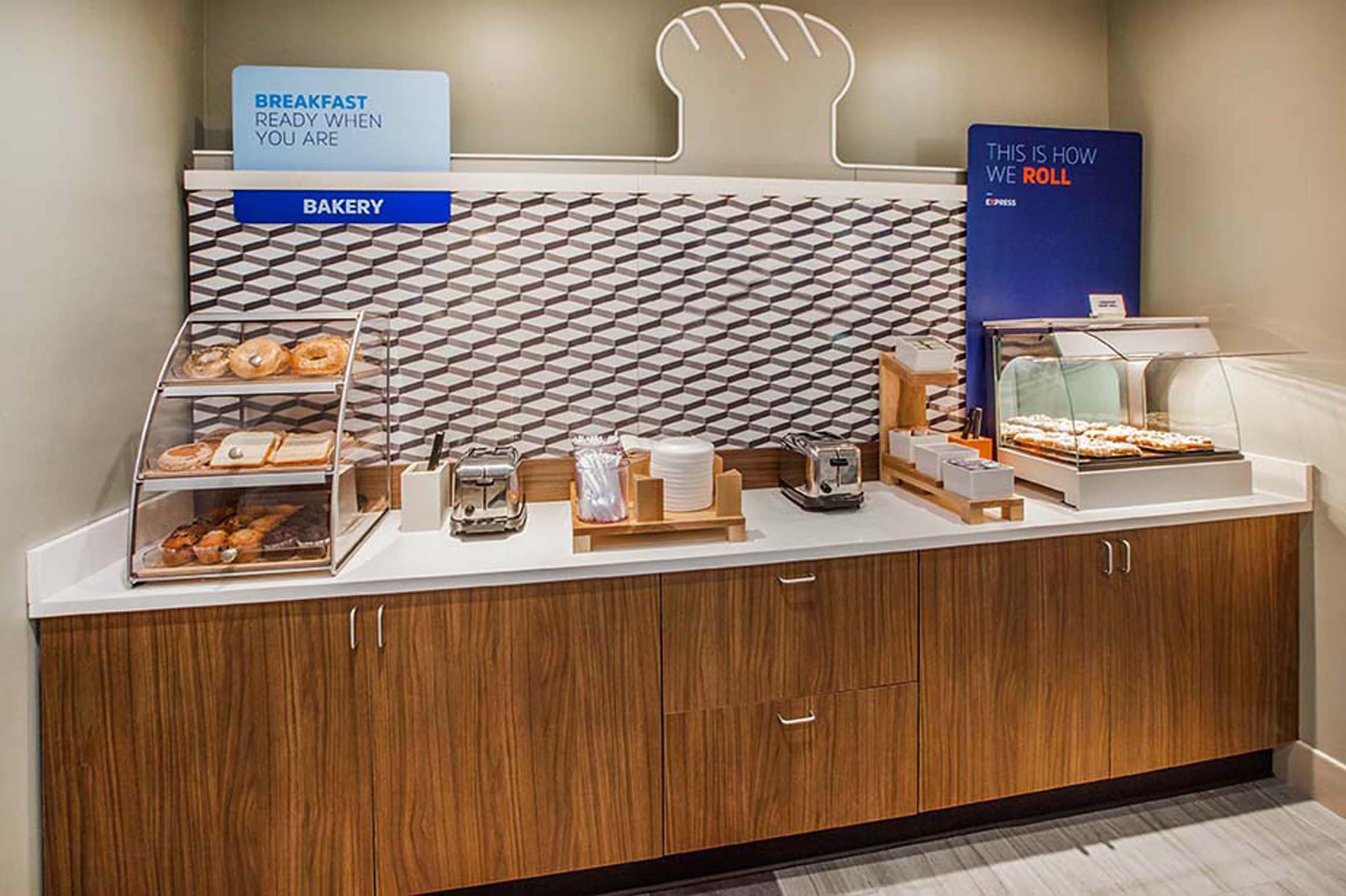 Holiday Inn Express & Suites Austin Nw - Four Points By Ihg Luaran gambar